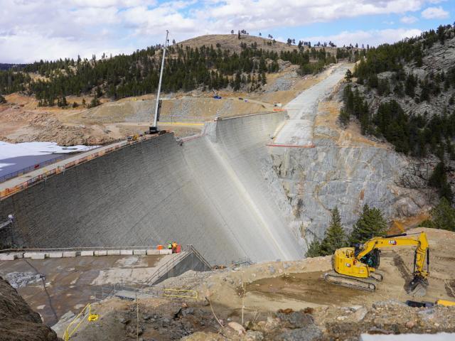 concrete dam